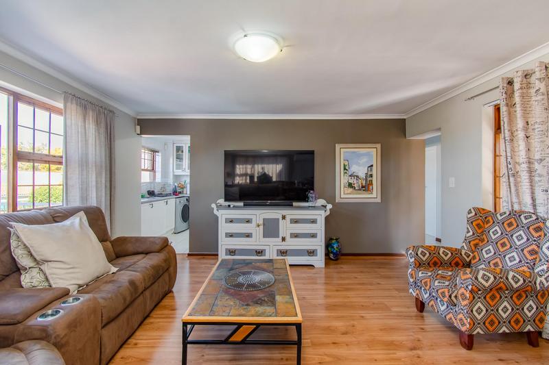 To Let 3 Bedroom Property for Rent in Sonstraal Heights Western Cape